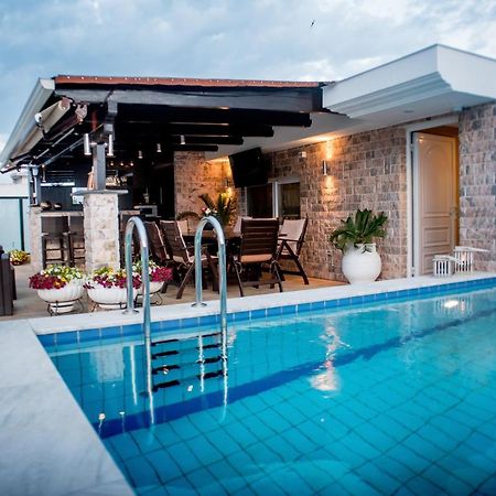 Luxury Penthouse With Private Pool Apartment Превеза Екстериор снимка