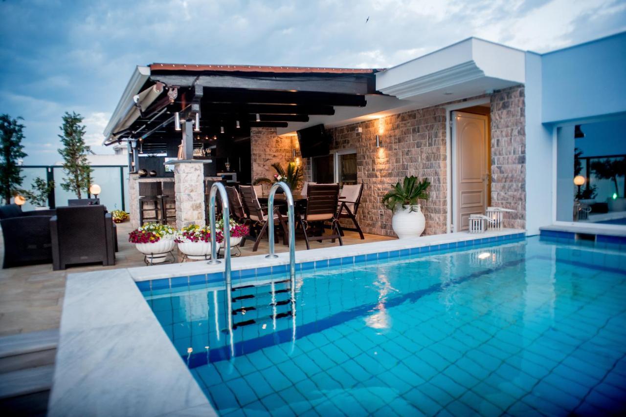 Luxury Penthouse With Private Pool Apartment Превеза Екстериор снимка
